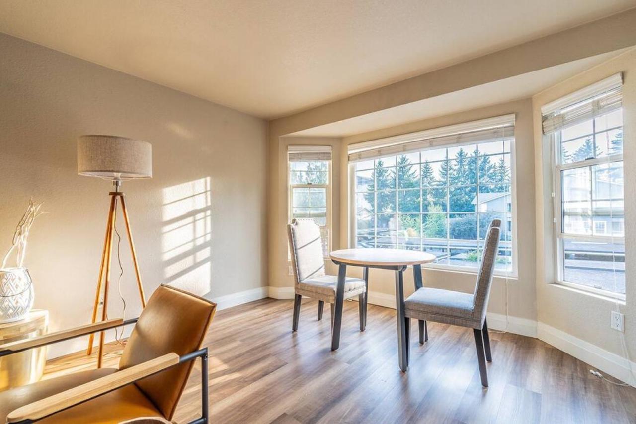 Modern And Spacious Apartment- Gym, Wifi, Free Parking Seattle Exterior foto