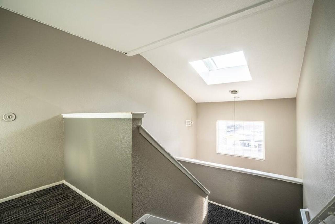 Modern And Spacious Apartment- Gym, Wifi, Free Parking Seattle Exterior foto